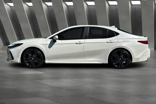 Toyota Camry 2025 SE 4dr Sedán