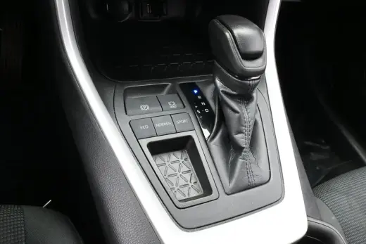 Toyota RAV4 2021 LE 4dr SUV