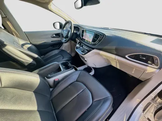 Chrysler Pacifica Híbrido enchufable 2024 Select 4dr Mini-Van