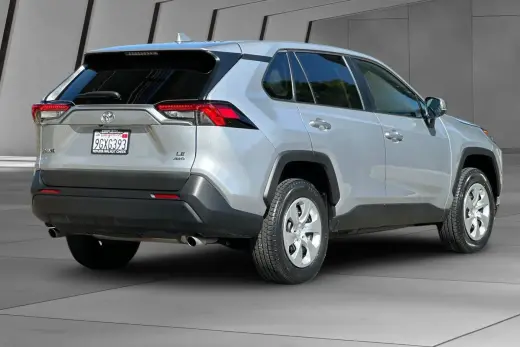 Toyota RAV4 2023 AWD LE 4dr SUV