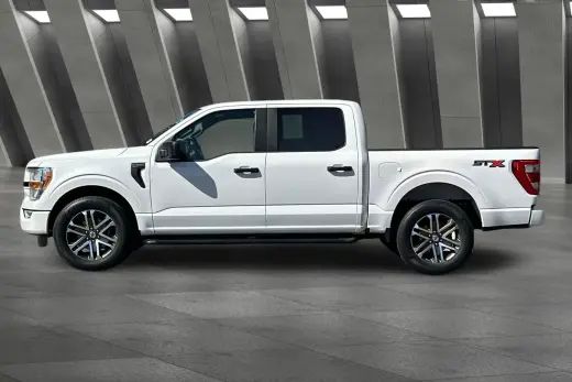 Ford F-150 2021 4x2 XL 4 puertas SuperCrew 6.5 pies Caja corta