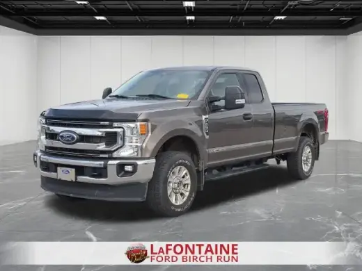 Ford F-250 Super Duty 2022 4x4 XLT 4puertas SuperCab con cama de 6.8 ft.