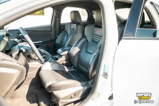 Ford Focus 2014 ST Hatchback de 4 puertas