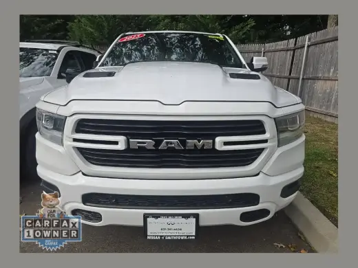 Ram 1500 2023 4x4 Laramie Cabina de Crew de 4 puertas con cama de 5.6 pies