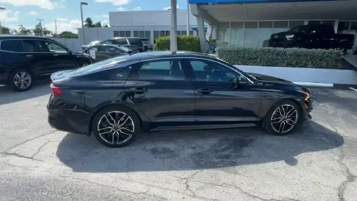 Kia K5 2023 GT 4dr Sedán