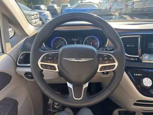 Chrysler Pacifica 2017 Touring-L 4dr Mini-Van