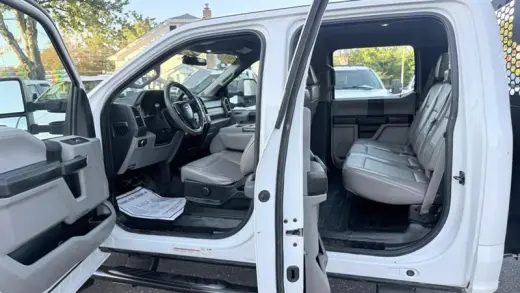 2017 Ford F-450 SD XL 2WD Crew Cab 179" WB 60" CA