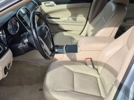 Chrysler 300 2013 tracción total en las cuatro ruedas Base 4dr Sedán