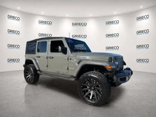 Jeep Wrangler Unlimited 2018 4x4 Moab 4dr SUV (versión de mitad de año)