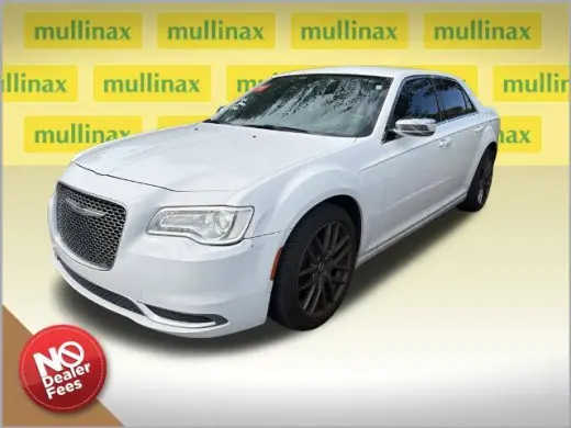 Sedán Chrysler 300 2018 Touring 4dr
