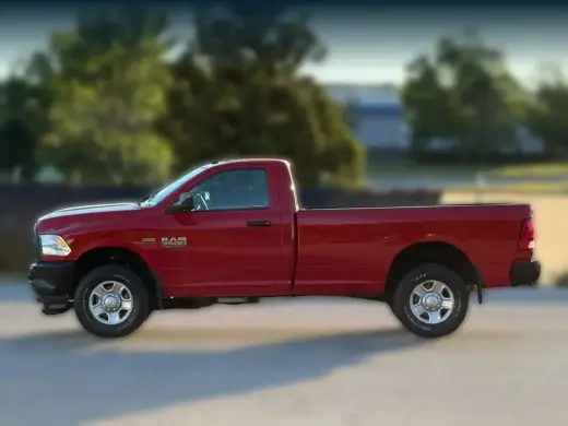 Ram 3500 2013 4x4 Tradesman Cabina Regular 2 puertas 8 pies LB SRW Pick-Up