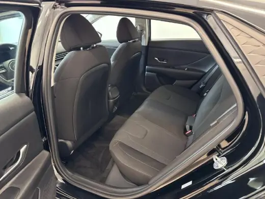 Hyundai ELANTRA 2025 SE 4dr Sedan