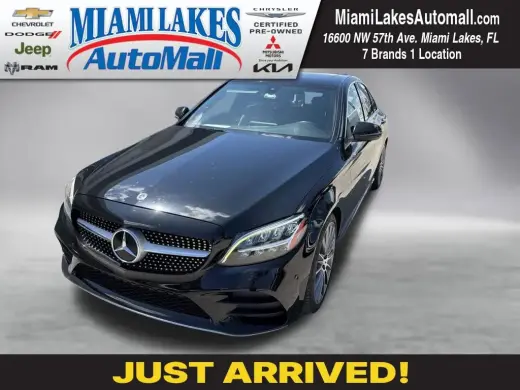 Mercedes-Benz Clase C 2021 C 300 Sedán de 4 puertas
