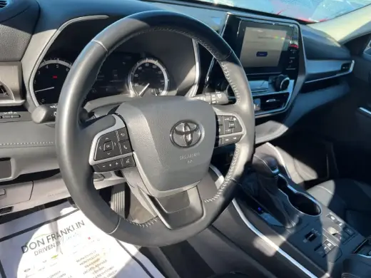 Toyota Highlander 2023 AWD L 4 SUV