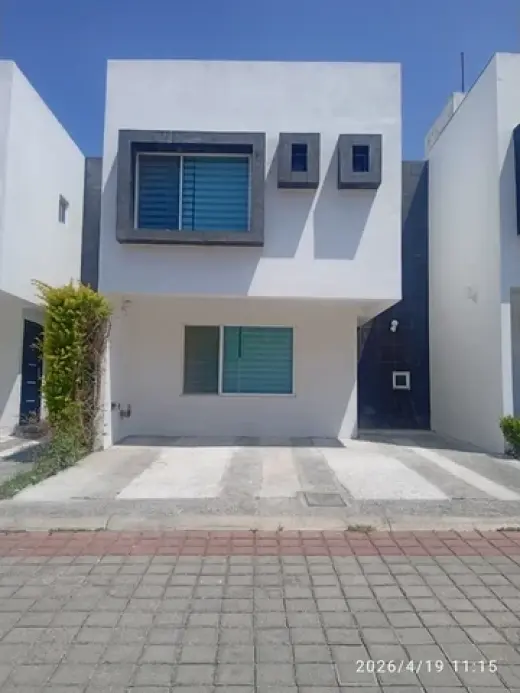 BONITA CASA EN CONDOMINIO