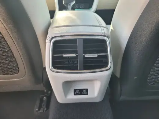 Genesis G70 2024 2.5T Standard 4dr Sedán
