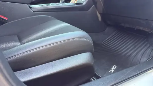 Sedán Honda Civic Sport 2025 de 4 puertas