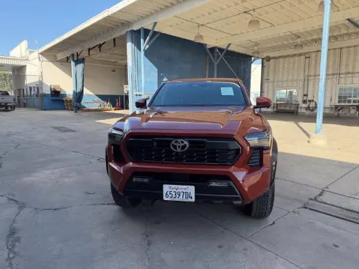 Toyota Tacoma 2025 4x4 SR5 4dr Cabina Doble 6.1 pies LB
