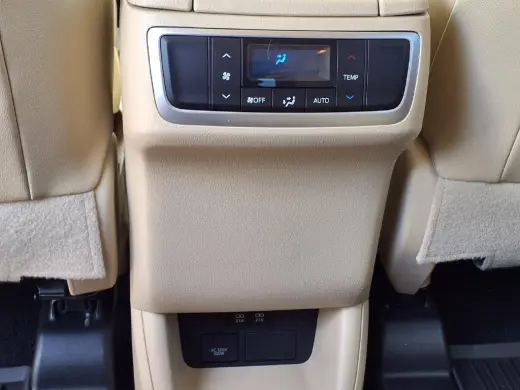 Toyota Highlander 2019 XLE 4dr SUV