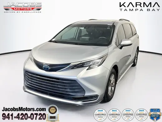 Toyota Sienna 2021 LE 8-Pasajeros 4dr Mini-Van