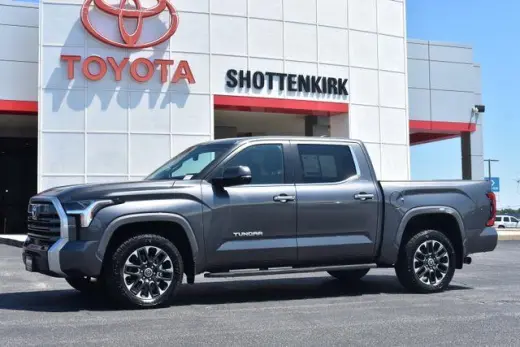 Toyota Tundra 2024 4x4 Limited 4dr CrewMax Cab Pickup SB