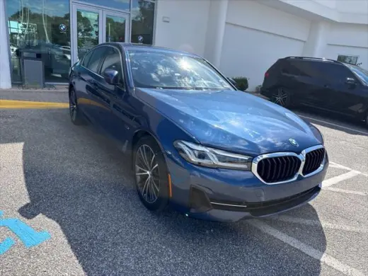 BMW Serie 5 2023 530e 4p Sedan