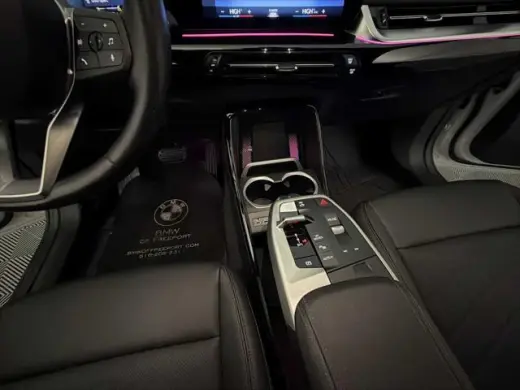 BMW X1 2023 tracción total xDrive28i vehículo de actividad deportiva de 4 puertas