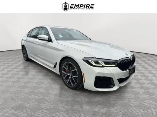 Serie 5 BMW 2022 tracción en todas las ruedas 530i xDrive sedán de 4 puertas