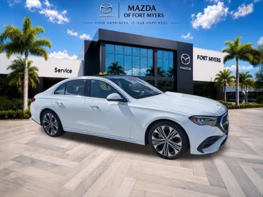 Clase E Mercedes-Benz 2025 E 350 4dr Sedán