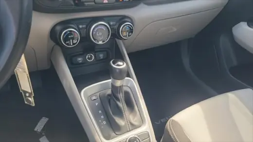 Hyundai VENUE 2023 SEL 4p Crossover