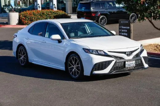 Toyota Camry 2022 SE 4p Sedana