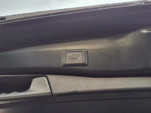 Toyota RAV4 2023 XLE Premium 4dr SUV