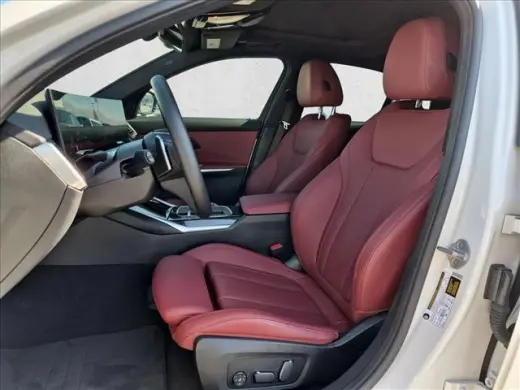 BMW Serie 3 2024 330i 4dr Sedán