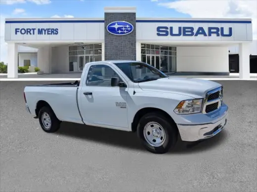 Ram 1500 Clásico 2022 4x2 Tradesman 2p Puerta Regular Cab 8 ft. LB Pickup