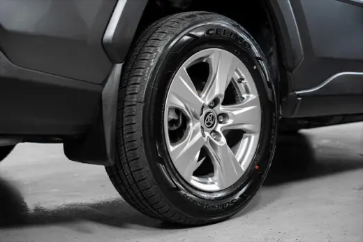 Toyota RAV4 2023 AWD XLE 4dr SUV