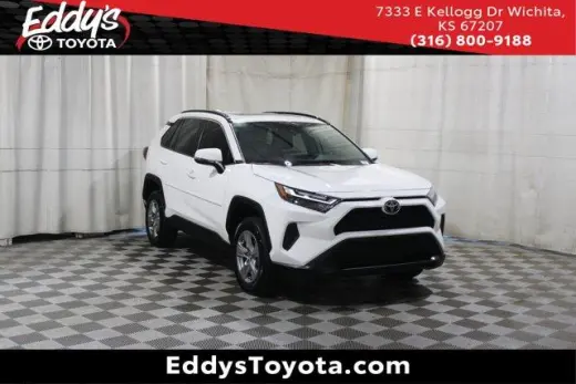 Toyota RAV4 2022 AWD XLE 4p SUV