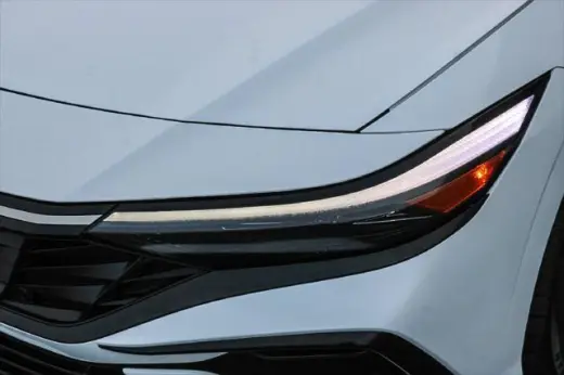 Hyundai ELANTRA 2024 SEL Sedán 4 puertas