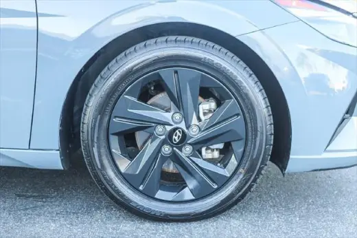 Hyundai ELANTRA 2023 SEL 4p Sedana