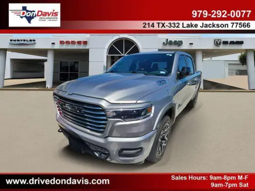 Ram 1500 2025 4x4 Laramie 4p Cabina de Tripulacion 5.6 ft. SB Camioneta