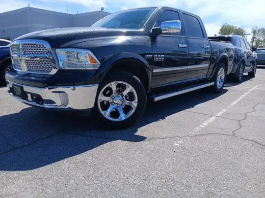 Ram 1500 2013 4x4 Laramie 4p Cabina Tripa 5.5 ft. SB Pickup