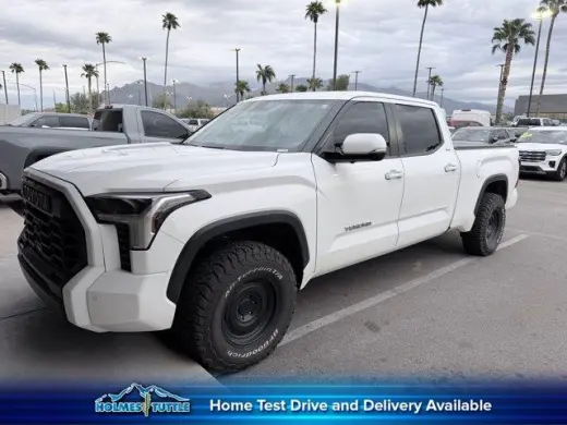 Toyota Tundra 2024 4x4 SR5 4p Cabina CrewMax Camioneta Pickup LB