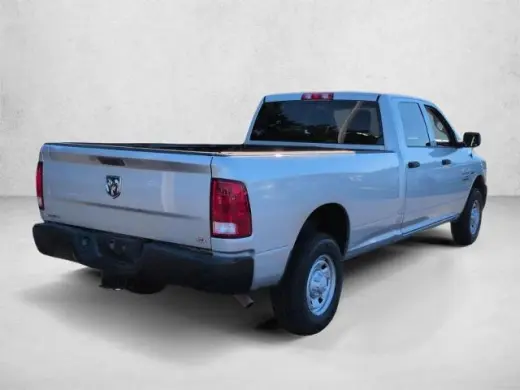 Camión Ram 2500 2017 4x2 Tradesman 4p Camión de Cabina Completa 8 ft. LB