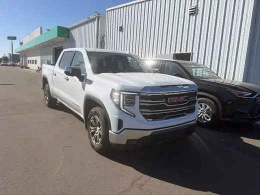 GMC Sierra 1500 2025 4x2 SLT 4dr Cabina de tripulación 5.8 ft. CB
