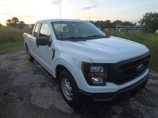 Ford F-150 2023 4x2 XL 4puertas SuperCab 8 pies LB
