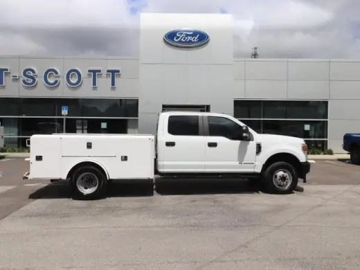 Ford F-350 Super Duty 2022 4x4 Lariat 4dr Crew Cab 179 in. WB DRW Chasis