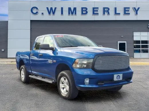 Ram 1500 2018 4x4 Express 4dr Quad Cab con cabina de 6.3 pies de largo Pickup