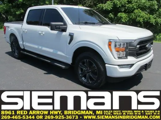 Ford F-150 2023 4x4 XLT 4dr SuperCrew con remolque de 6.5 pies SB