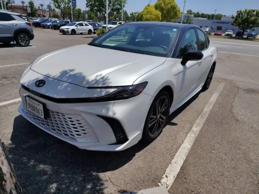 Toyota Camry 2025 AWD SE 4p Sedan
