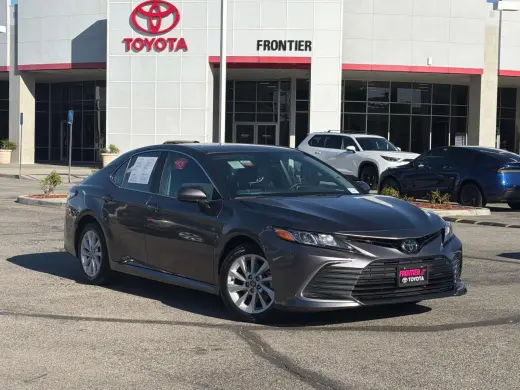 Toyota Camry 2024 LE 4p Sedan