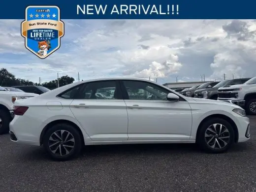 Volkswagen Jetta 2025 S 4p Sedán